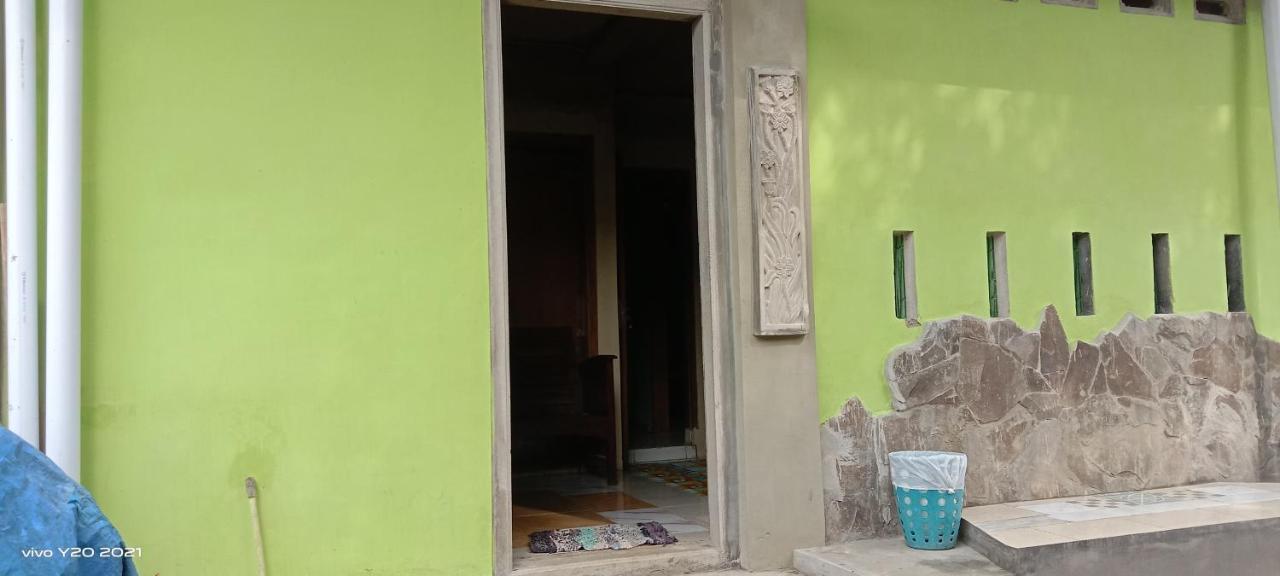 Javalindra Homestay&banyuwangi Tour Homestay *
