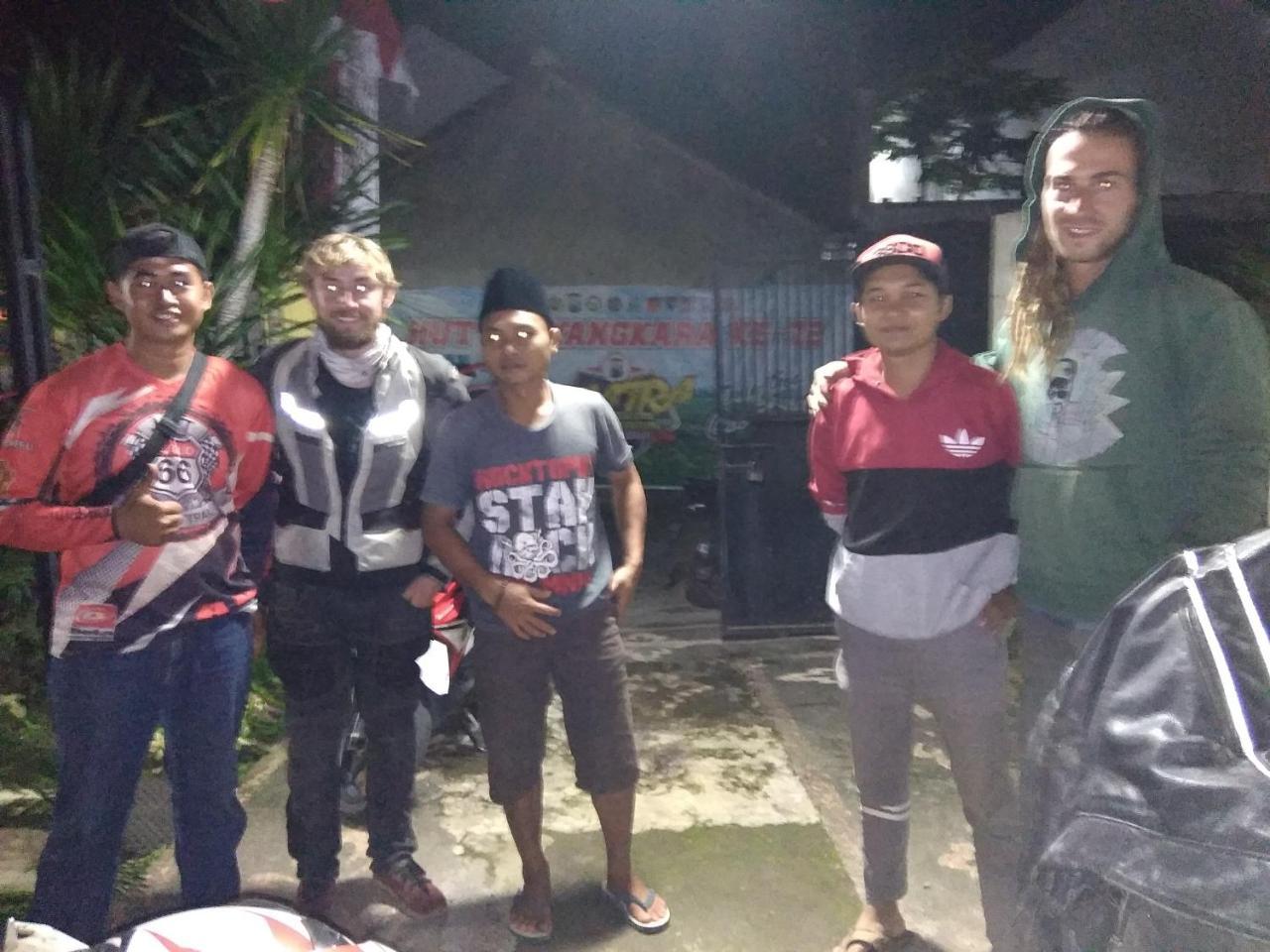 Javalindra Homestay&banyuwangi Tour Homestay